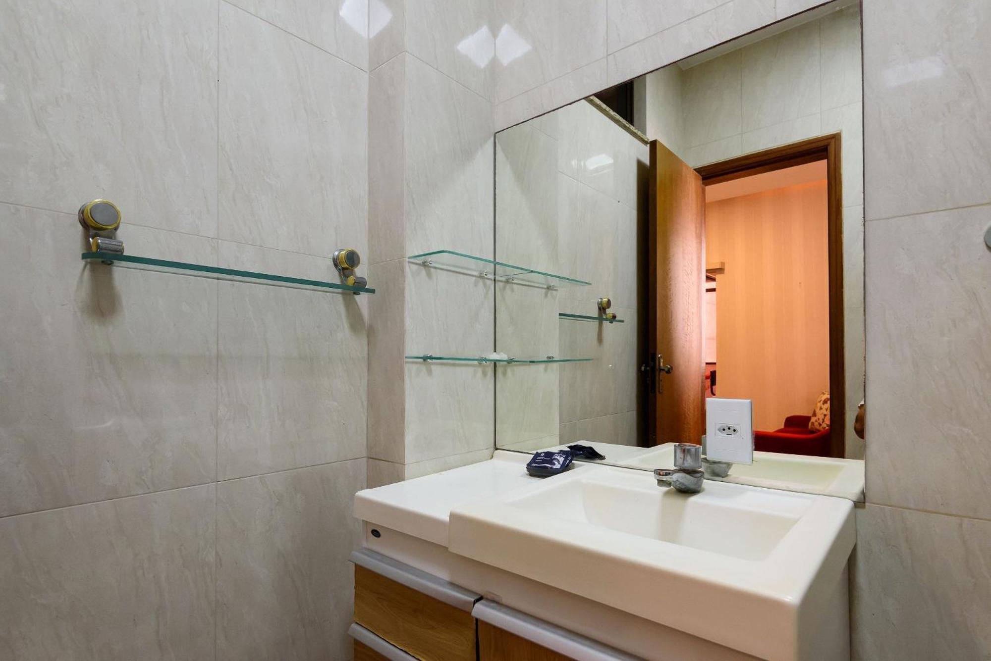 Apartamento E Sala A 200 M Da | Fm 144/407